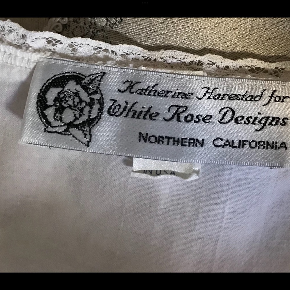 KATHERINE HARESTAD for WHITE ROSE DESIGNS of No. CAL White Lacy BedCoat … - Picture 11 of 14